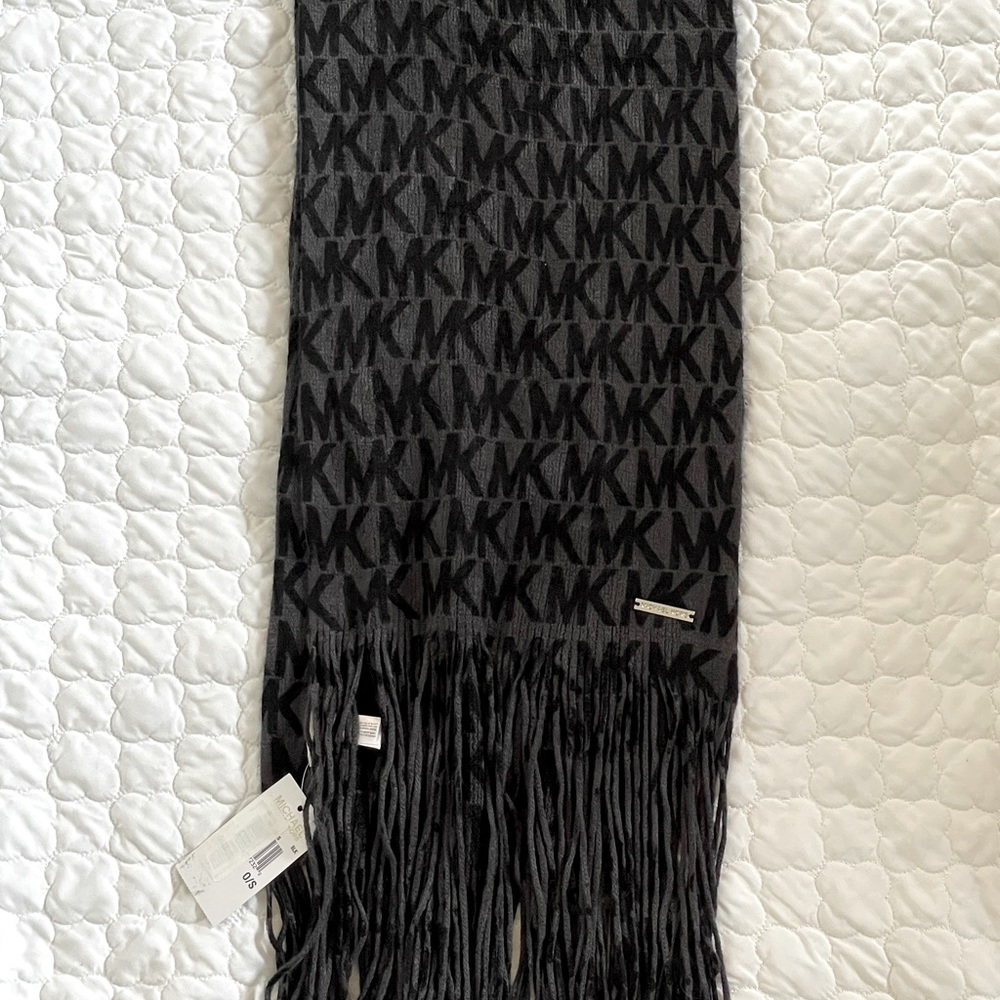 Michael Kors Scarf NWT